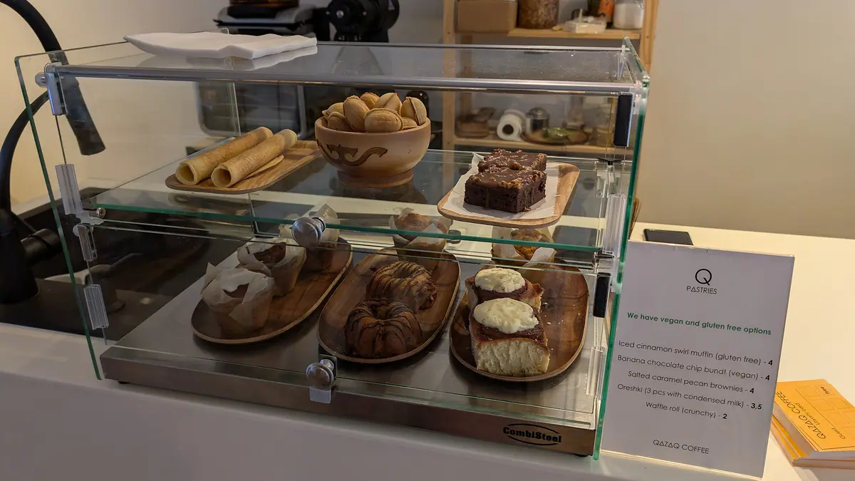 Eggless Cake Shop bakes